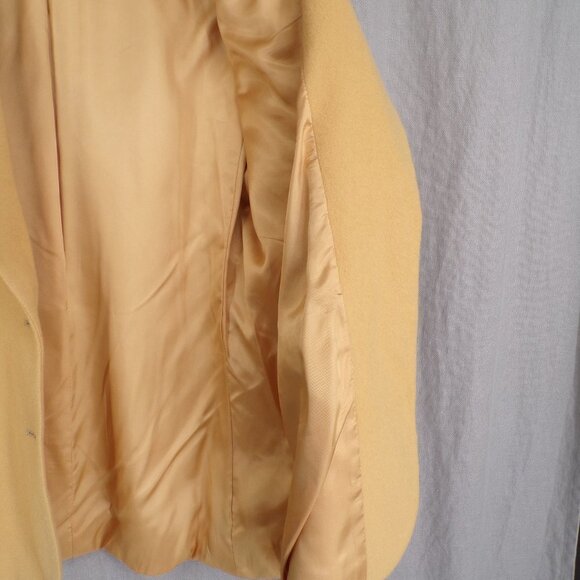 L.L. Bean Vintage Women's Blazer Jacket Wool/Cashmere Size 12P Two Button USA - Picture 4 of 9